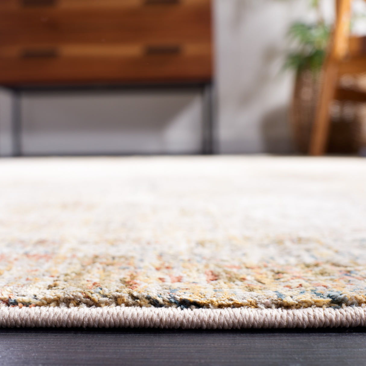 Safavieh Silverado Svd104A Ivory/Gold Rug.
