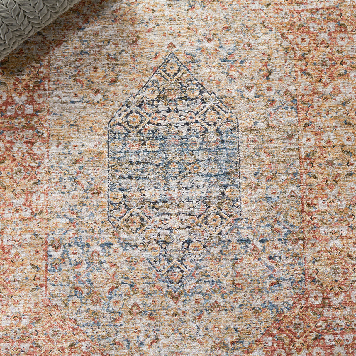 Safavieh Silverado Svd106M Blue/Rust Rug.
