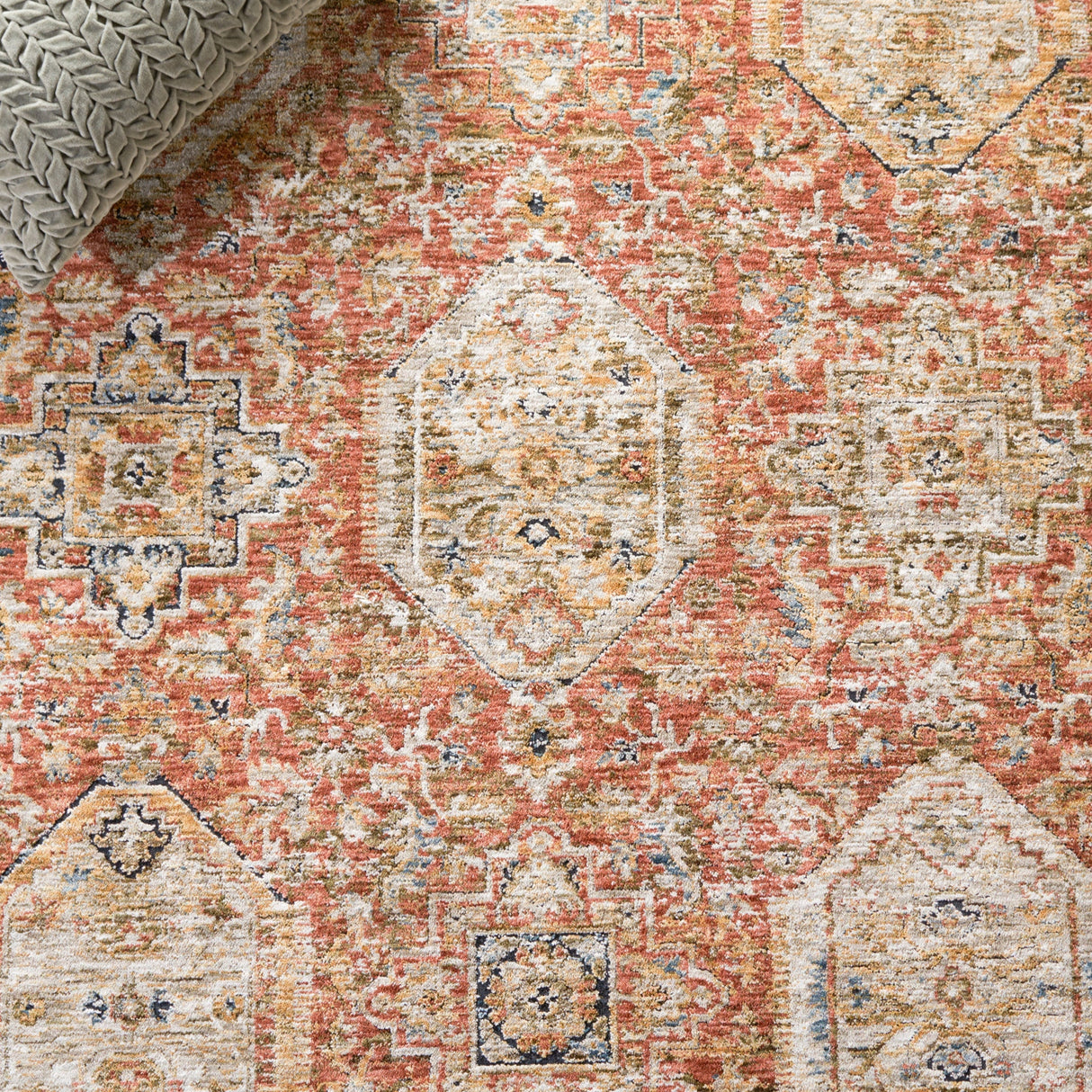 Safavieh Silverado Svd108P Rust/Blue Rug.