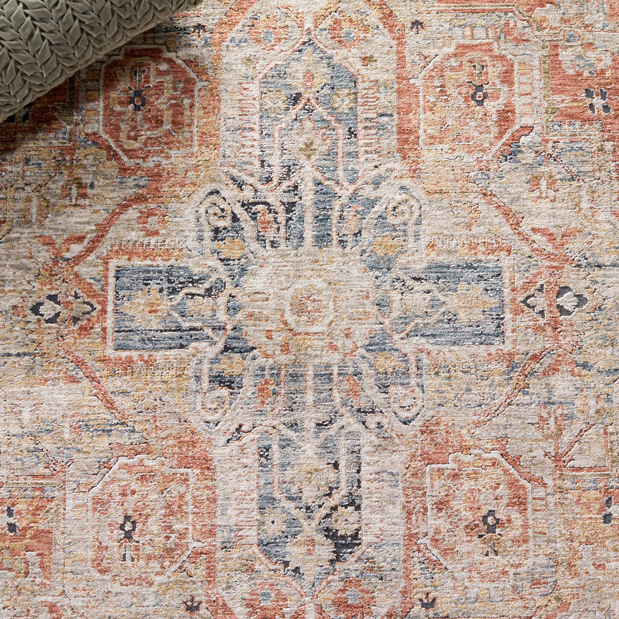 Safavieh Silverado Svd110P Rust/Blue Rug.
