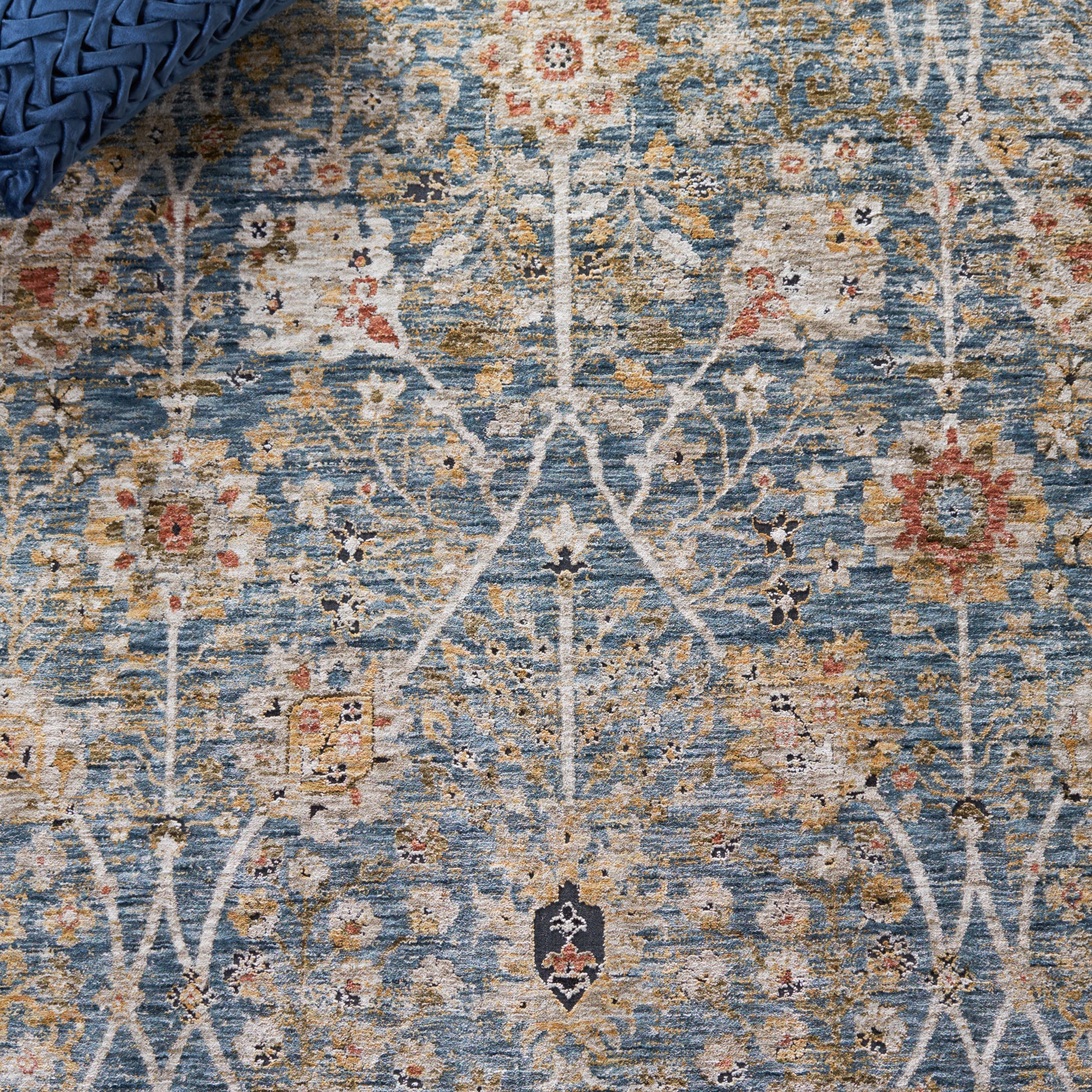 Safavieh Silverado Svd112M Blue/Rust Area Rug