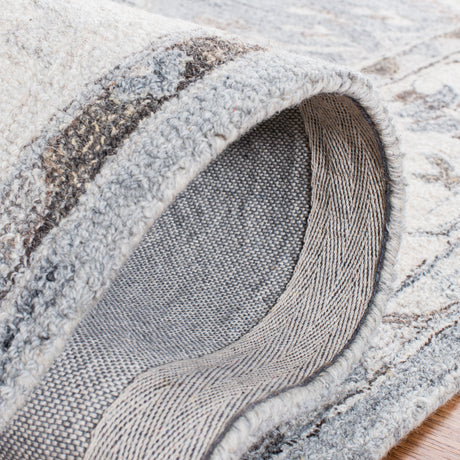 Safavieh Suzani Szn331A Grey/Ivory Rug.