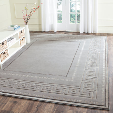 Safavieh Tibetan Tb054D Silver/Grey Rug.