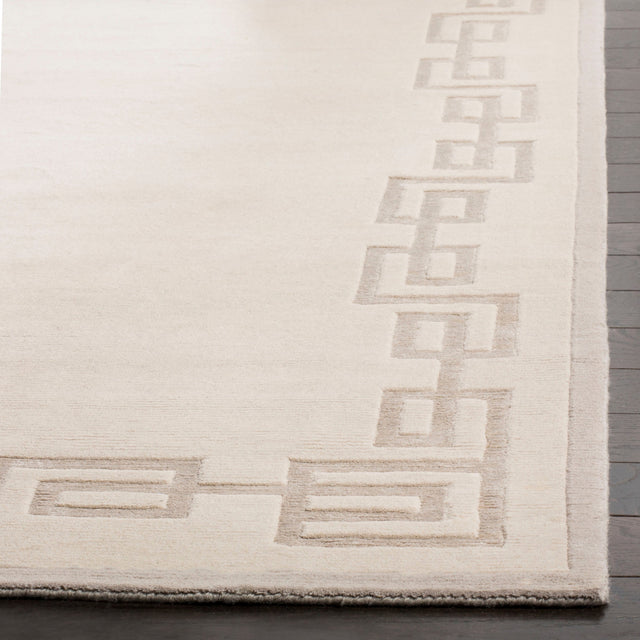 Safavieh Tibetan Tb055C Silver Rug.