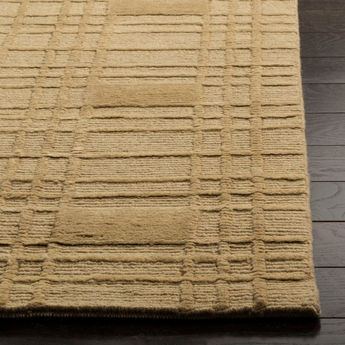 Safavieh Tibetan Tb120G Gold Rugs.