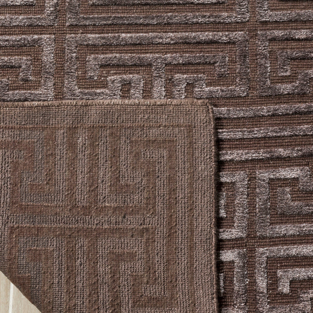 Safavieh Tibetan Tb427B Brown Rug.