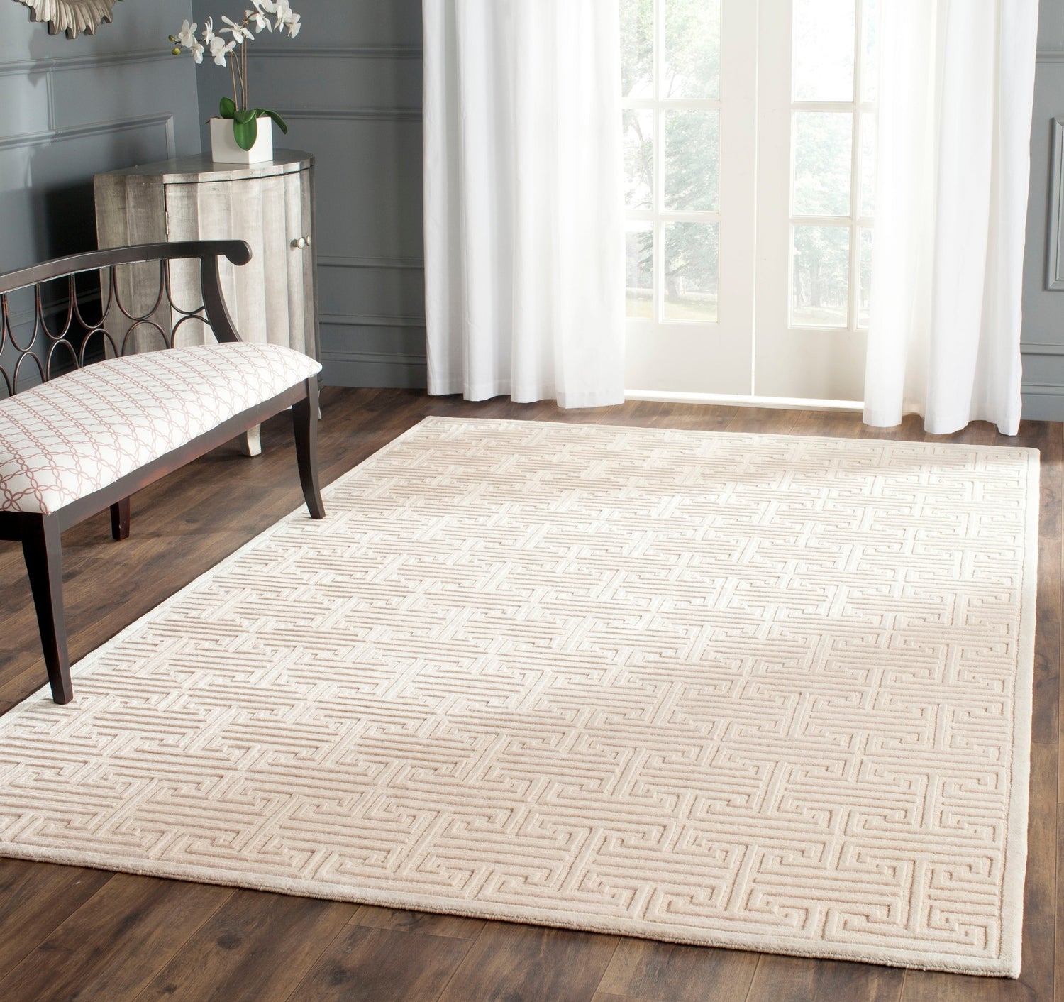 Safavieh Tibetan Tb427C Pearl Rug.