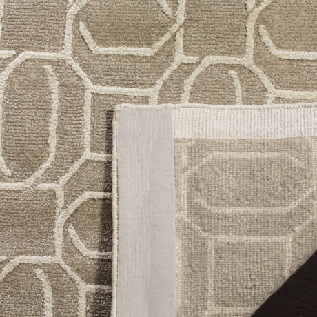 Safavieh Tibetan Tb834C Mint Rug.