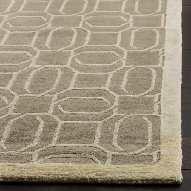 Safavieh Tibetan Tb834C Mint Rug.