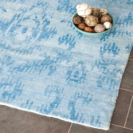 Safavieh Tibetan Tb946A Sky Rug.