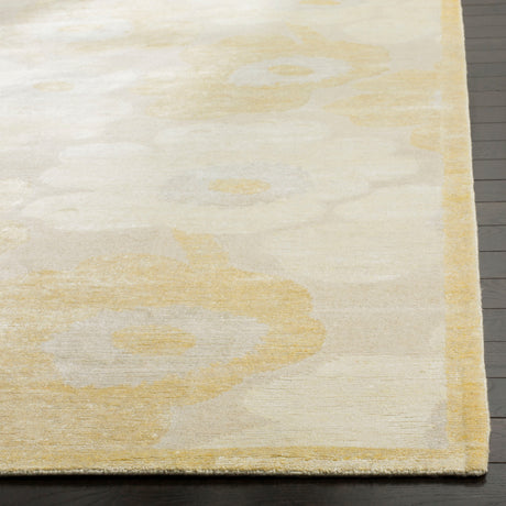 Safavieh Tibetan Tb956A Creme/Yellow Rug.