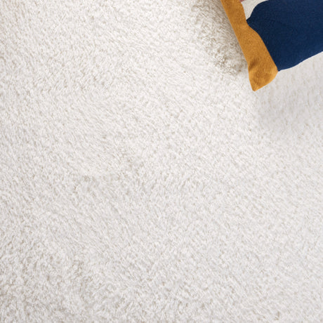 Safavieh Tahoe Shag Tho670A White Rug.