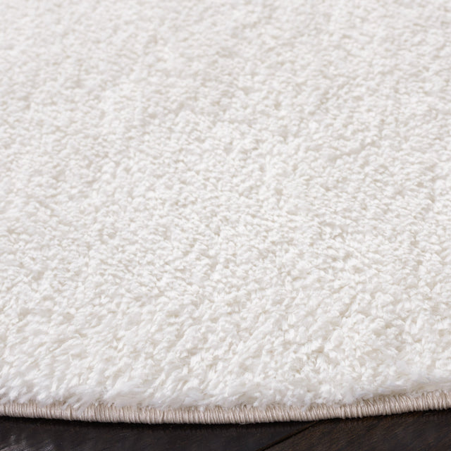 Safavieh Tahoe Shag Tho670A White Rug.