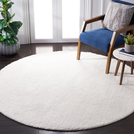 Safavieh Tahoe Shag Tho670A White Rug.