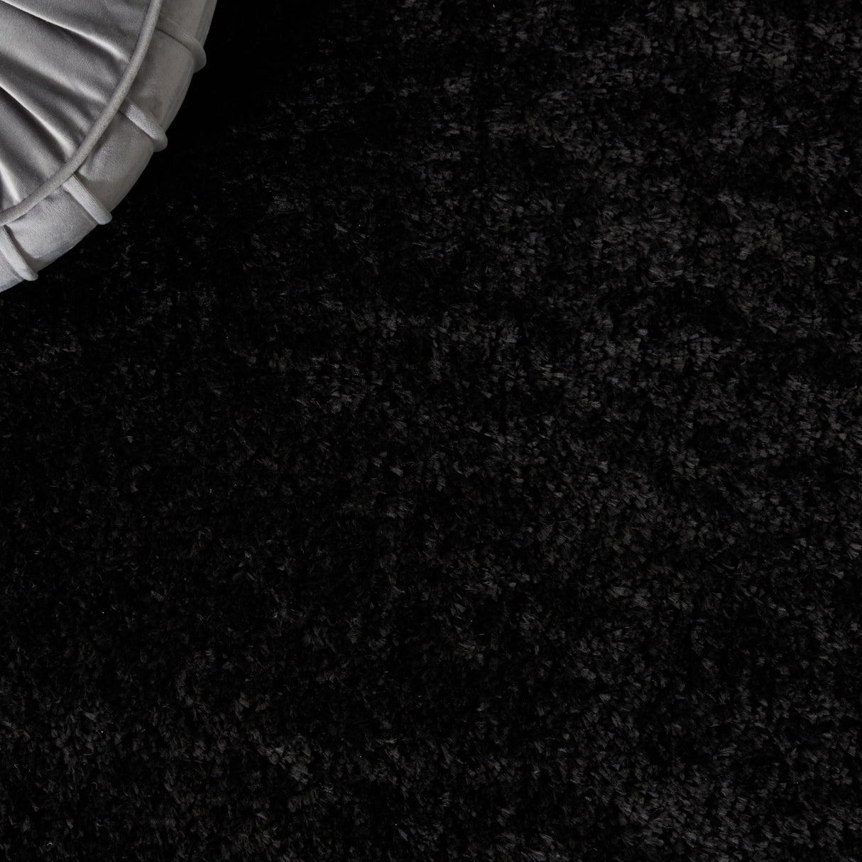 Safavieh Tahoe Shag Tho670Z Black Rug.