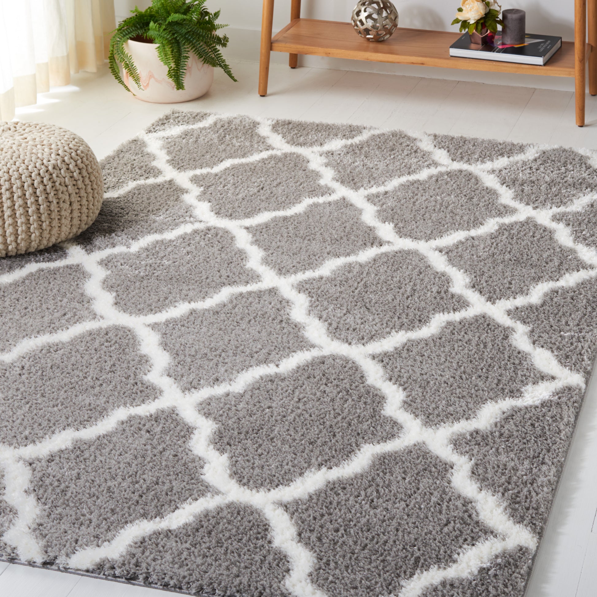 Safavieh Tahoe Shag Tho675F Grey/White Area Rug