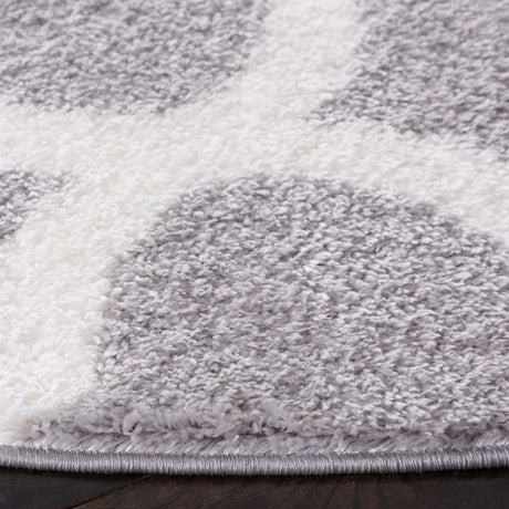 Safavieh Tahoe Shag Tho675H Light Grey/White Rug.