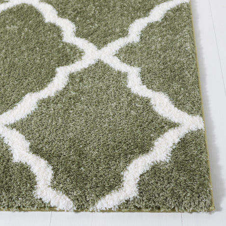Safavieh Tahoe Shag Tho675W Sage/White Rug.