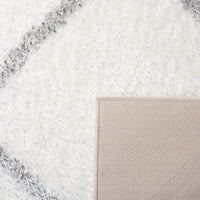 Safavieh Tahoe Shag Tho676A White/Grey Area Rug