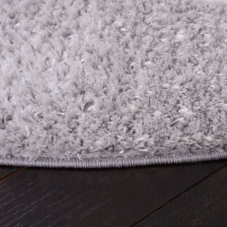 Safavieh Tahoe Shag Tho676F Light Grey/White Rug.
