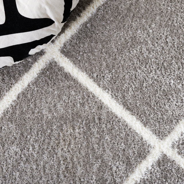 Safavieh Tahoe Shag Tho676G Grey/White Rug.