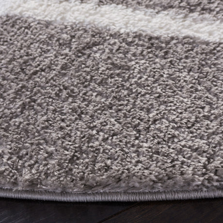 Safavieh Tahoe Shag Tho676G Grey/White Rug.