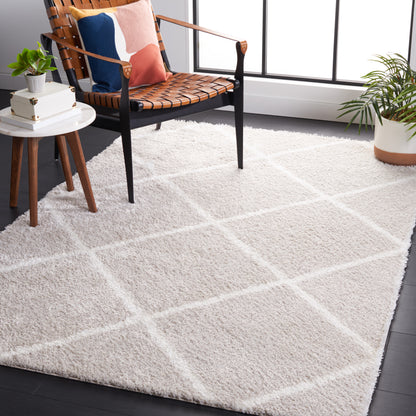 Safavieh Tahoe Shag Tho676H Silver/White Area Rug