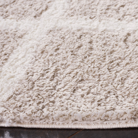 Safavieh Tahoe Shag Tho676H Silver/White Rug.