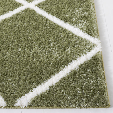 Safavieh Tahoe Shag Tho676W Sage/White Rug.