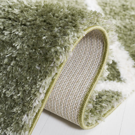 Safavieh Tahoe Shag Tho676W Sage/White Rug.