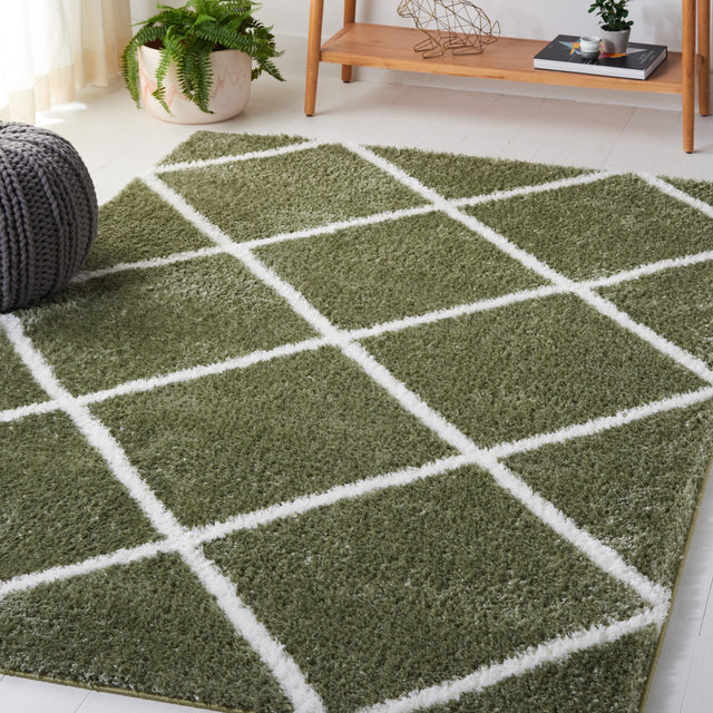 Safavieh Tahoe Shag Tho676W Sage/White Rug.