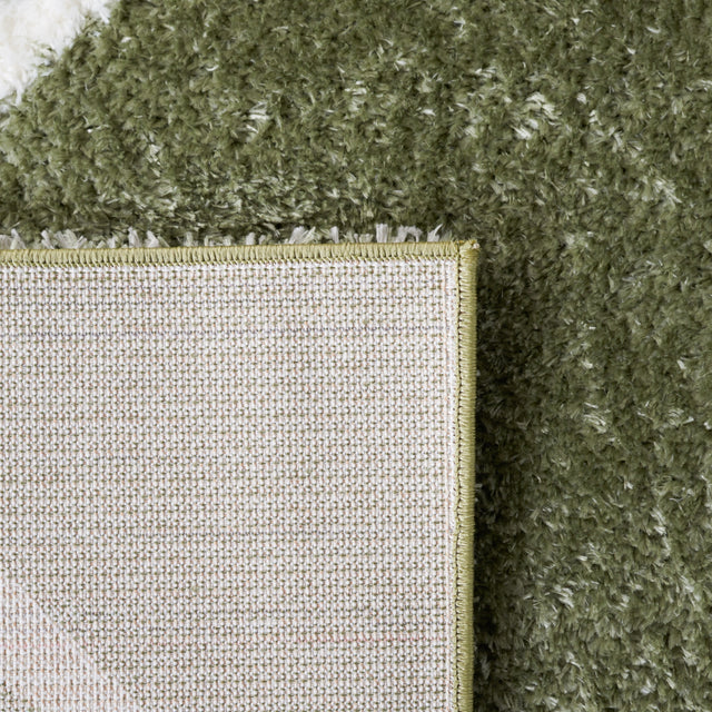 Safavieh Tahoe Shag Tho676W Sage/White Rug.