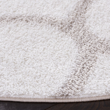 Safavieh Tahoe Shag Tho677A White/Silver Rug.