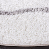 Safavieh Tahoe Shag Tho677C White/Grey Area Rug