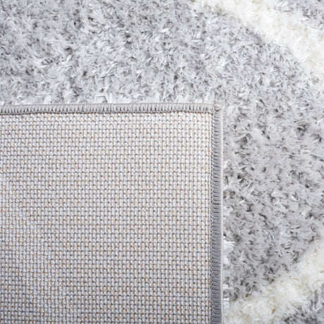 Safavieh Tahoe Shag Tho677F Light Grey/White Rug.