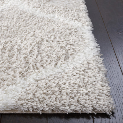 Safavieh Tahoe Shag Tho677G Silver/White Area Rug