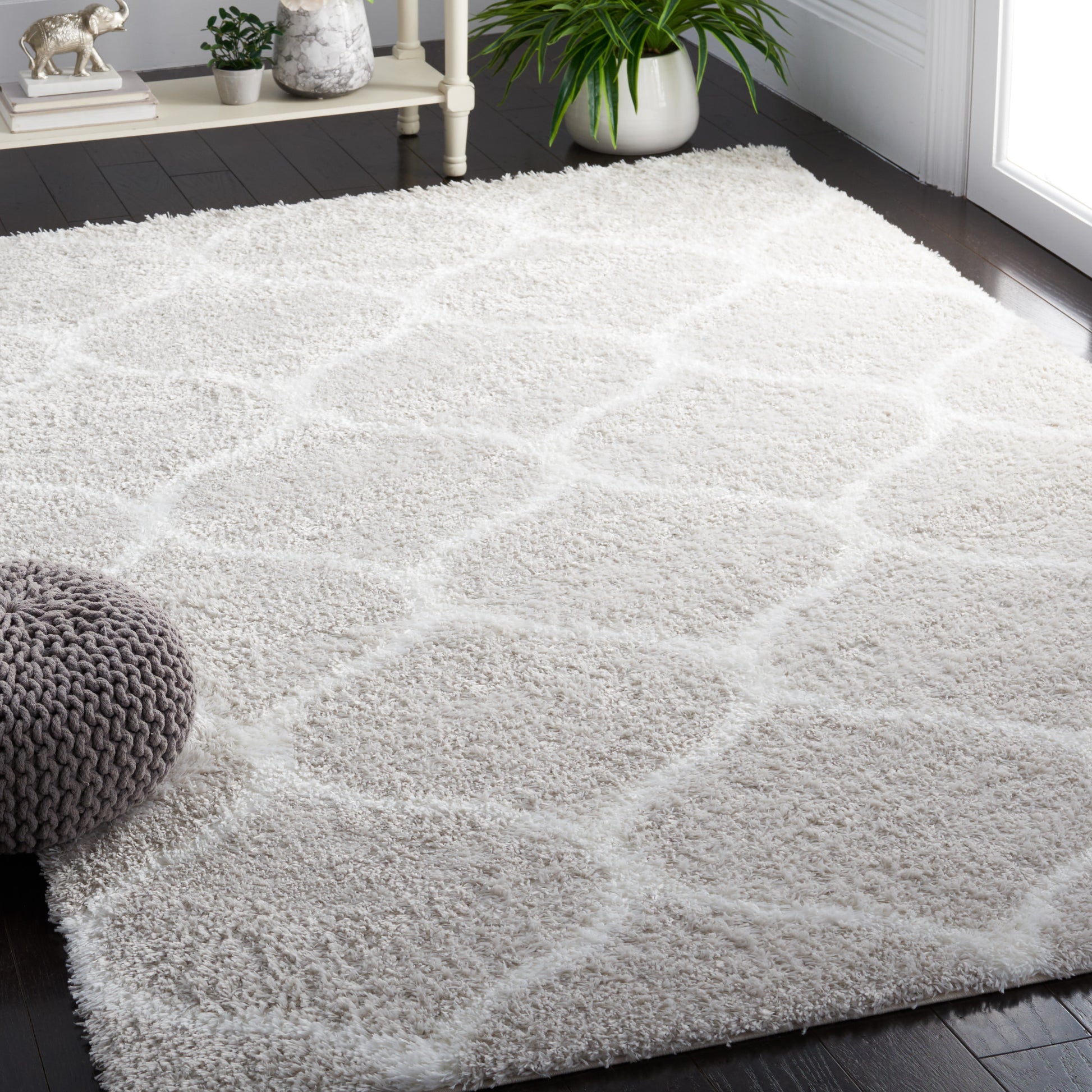 Safavieh Tahoe Shag Tho677G Silver/White Area Rug