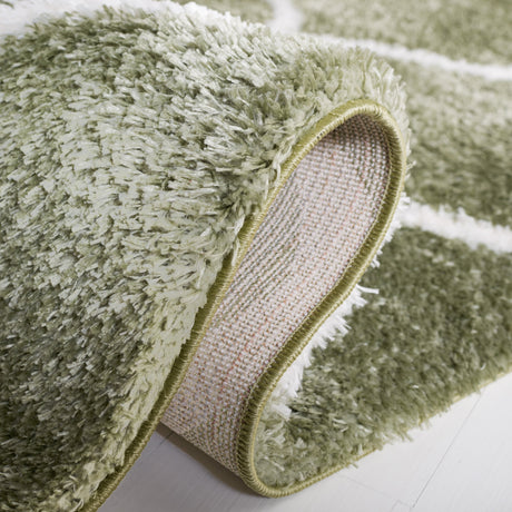 Safavieh Tahoe Shag Tho677W Sage/White Rug.