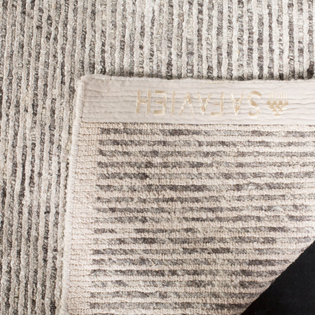 Safavieh Tibetan Tib555B Grey Rug.
