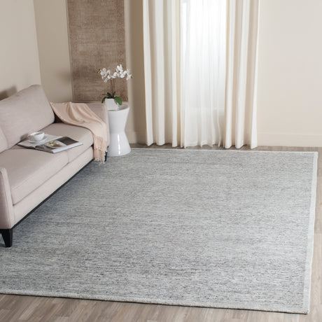 Safavieh Tibetan Tib555B Grey Rug.