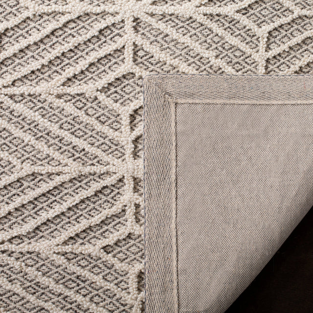 Safavieh Trace Trc212A Ivory/Black Rug.