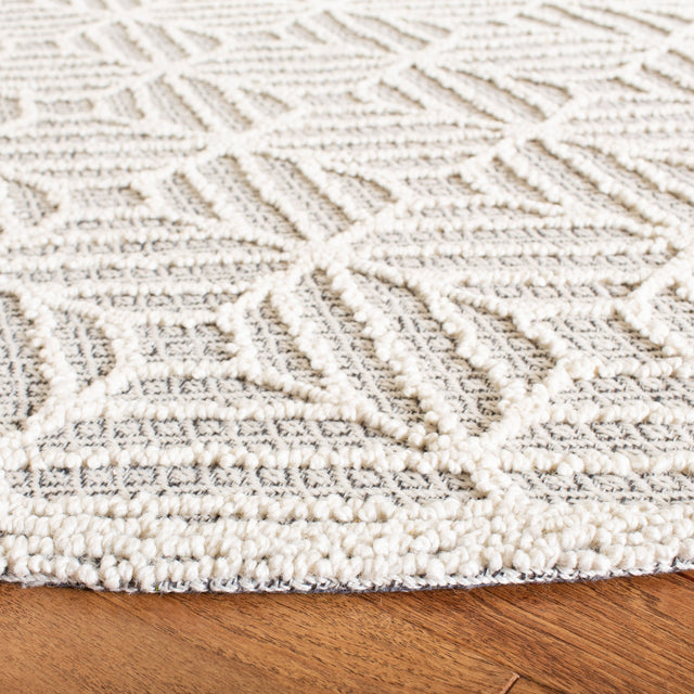 Safavieh Trace Trc212A Ivory/Black Rug.