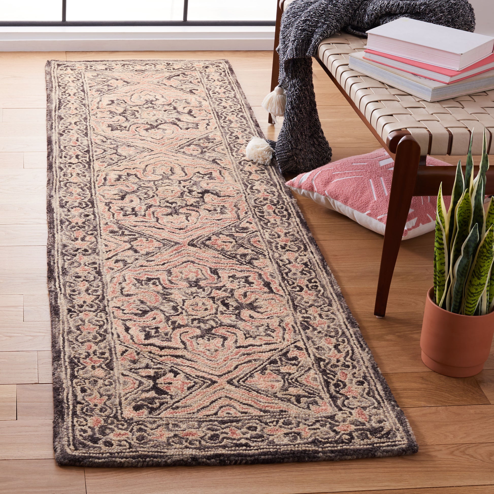 Safavieh Trace Trc507Z Black/Red Area Rug