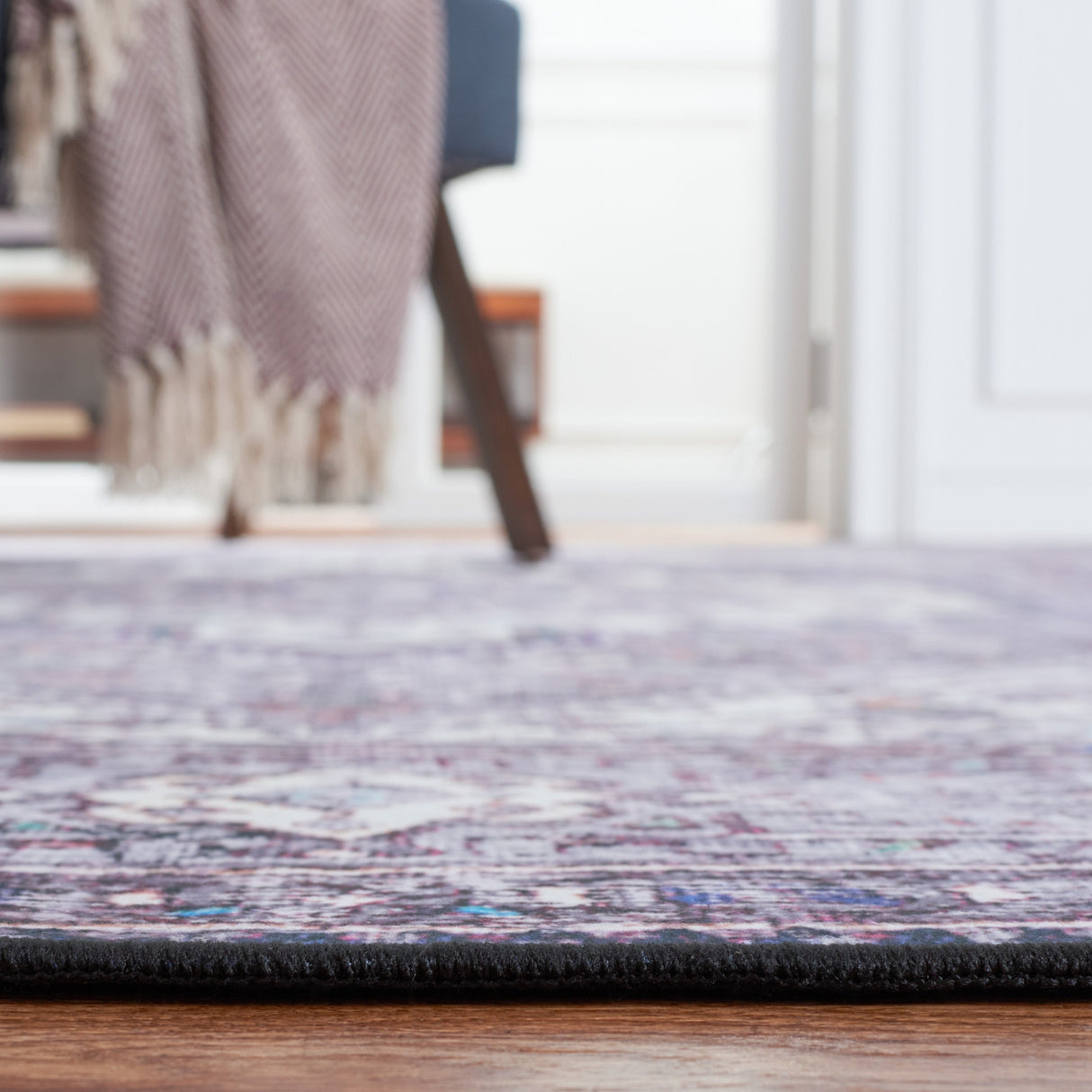 Safavieh Machine Washable Tucson Tsn198B Beige/Grey Rug.