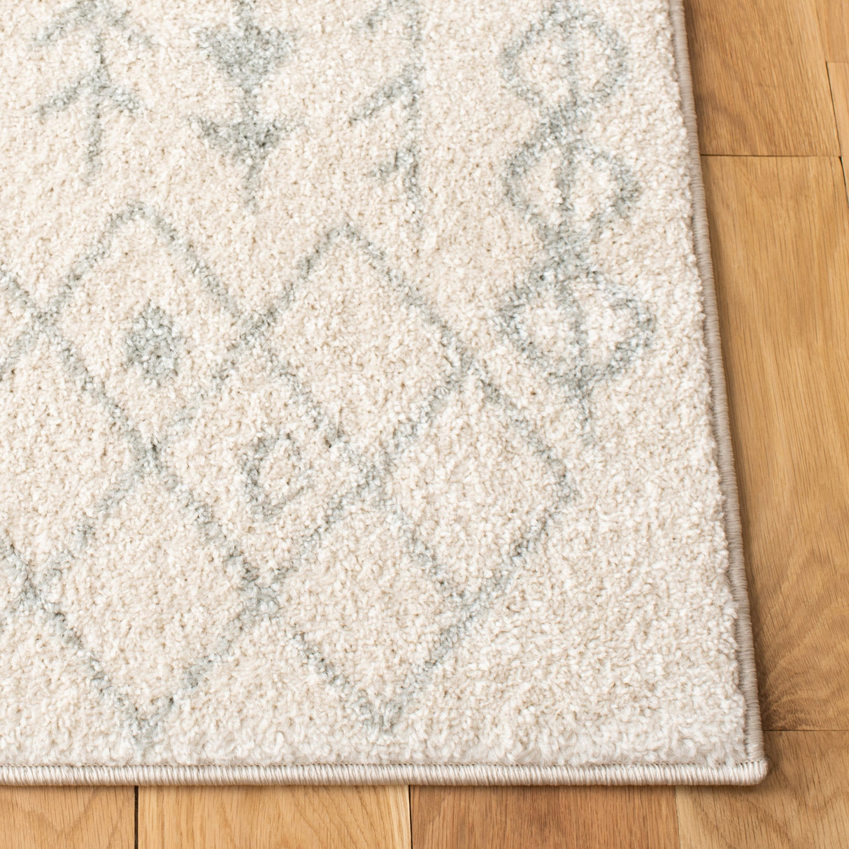 Safavieh Tulum Tul262B Ivory/Light Grey Rug.