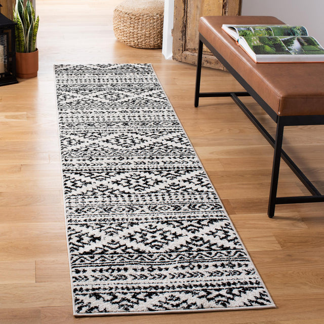 Safavieh Tulum Tul272B Ivory/Black Rug.