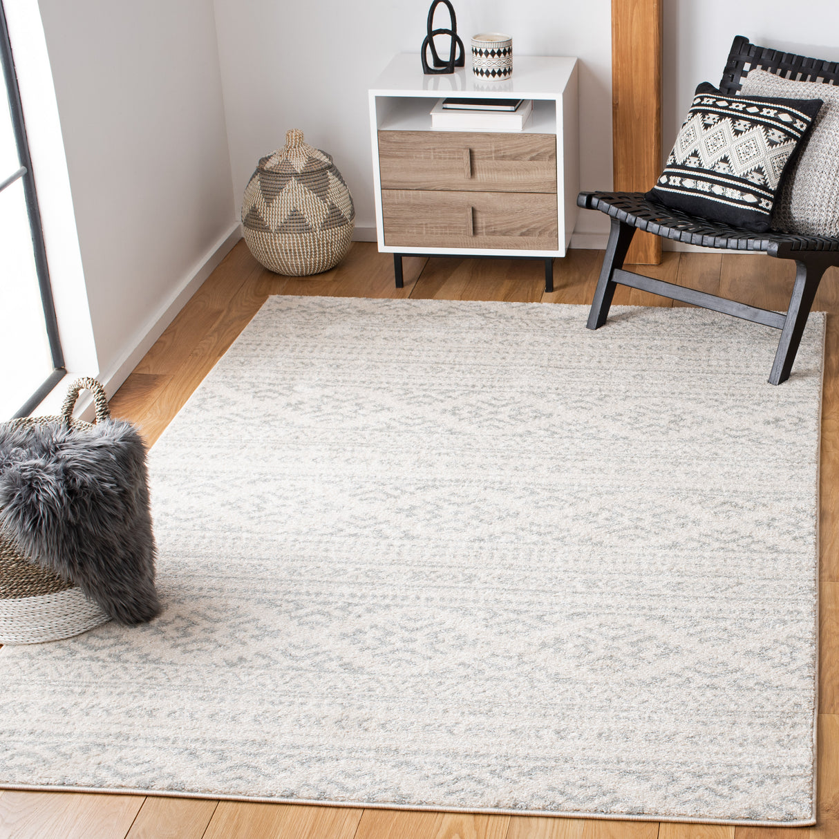 Safavieh Tulum Tul272G Ivory/Light Grey Rug.