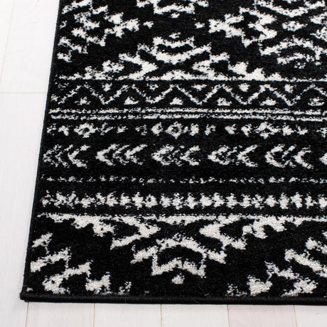 Safavieh Tulum Tul272Z Black/Ivory Rug.