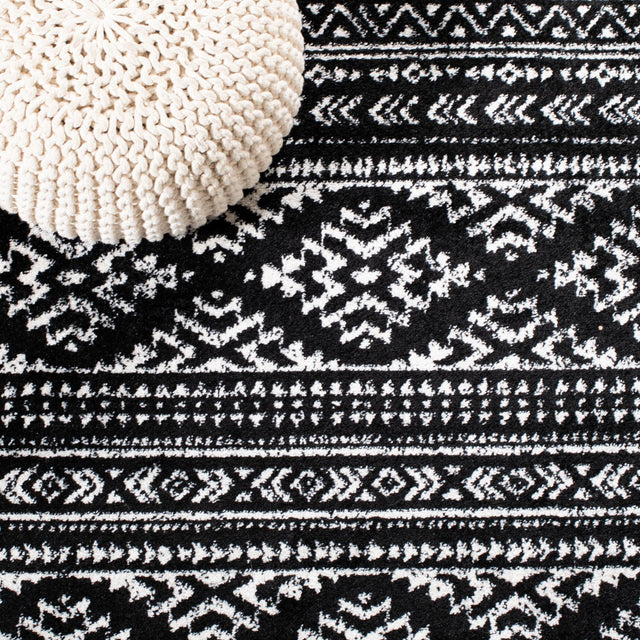 Safavieh Tulum Tul272Z Black/Ivory Rug.