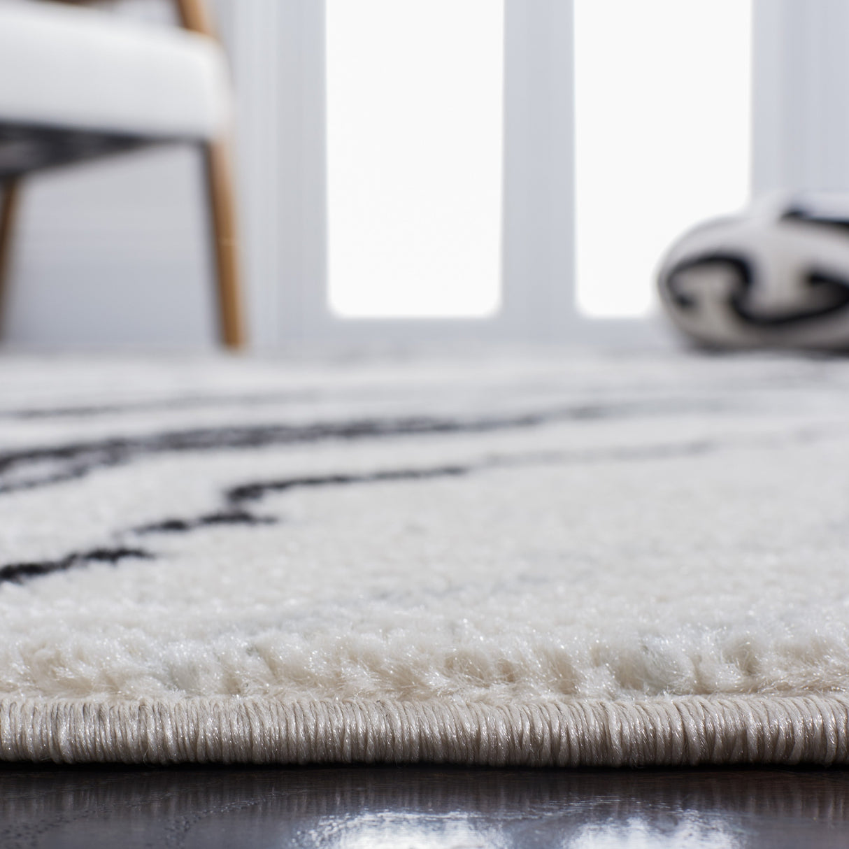 Safavieh Tulum Tul274A Ivory/Black Rug.